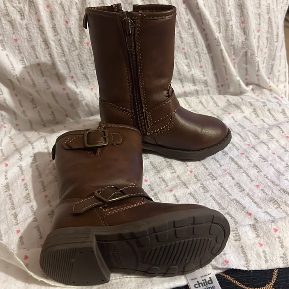 Carter’s - Picture 3 of 5